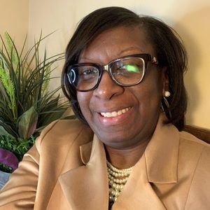 Meet your Posher, Carmen